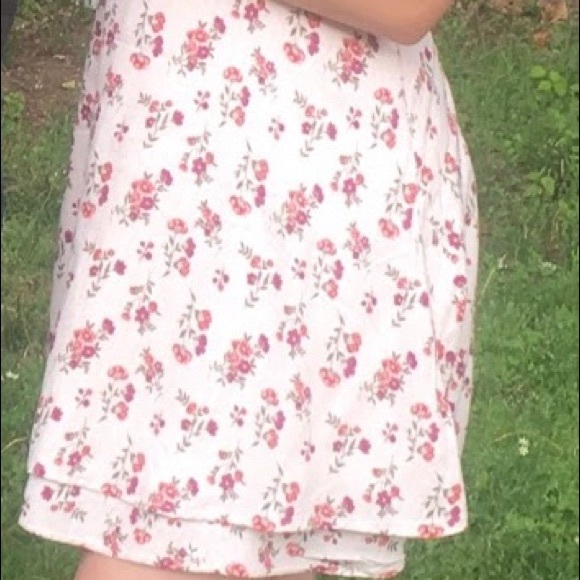 Spring dress - Picture 3 of 8